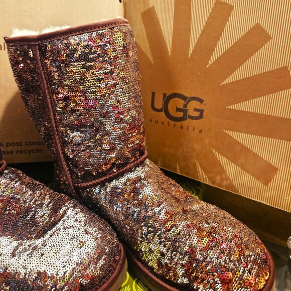 UGG Classic Short Sparkles Boots - Picture 5 of 7